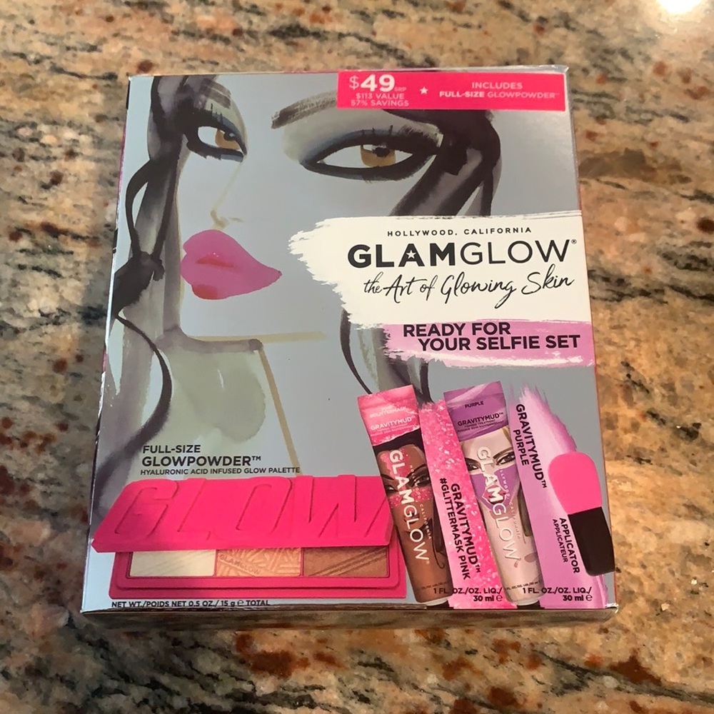 Glam glow gift set